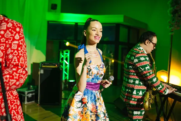 Кавер группа Стиляги Band и шоу-балет Стильный шейк на корпоративе в стиле Стиляги в г.Магнитогорск — фото 15