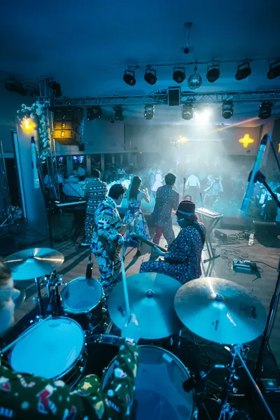 Кавер группа Стиляги Band и шоу-балет Стильный шейк на корпоративе в стиле Стиляги в г.Магнитогорск — фото 7